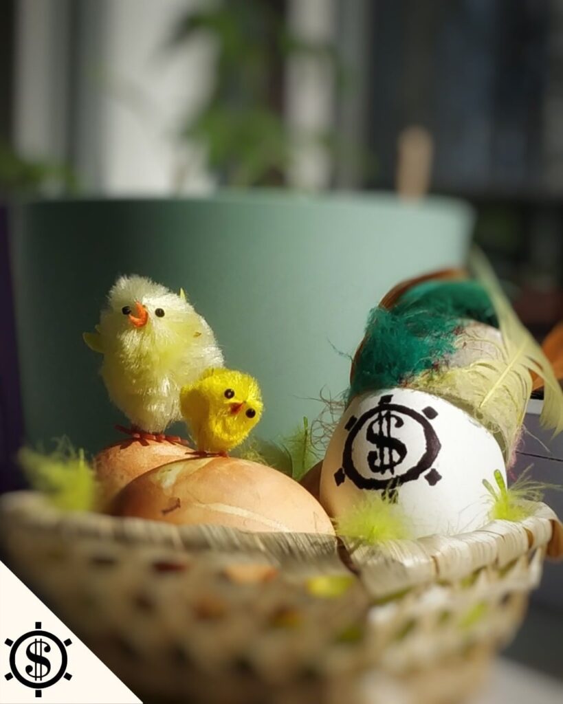 Munadepühad on pühad , kus keedetud munad on kaunistatud keeruka kujundusega ja on olemas ka munade koksimise võistlus.